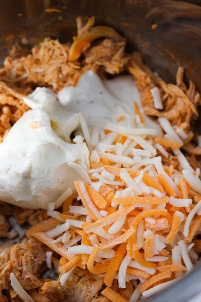 Instant Pot Buffalo Chicken Dip