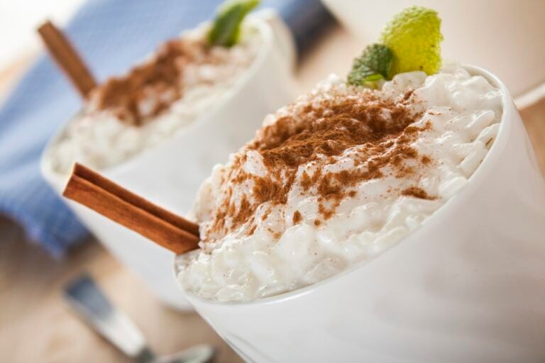 Rice pudding in a coffee mug for one